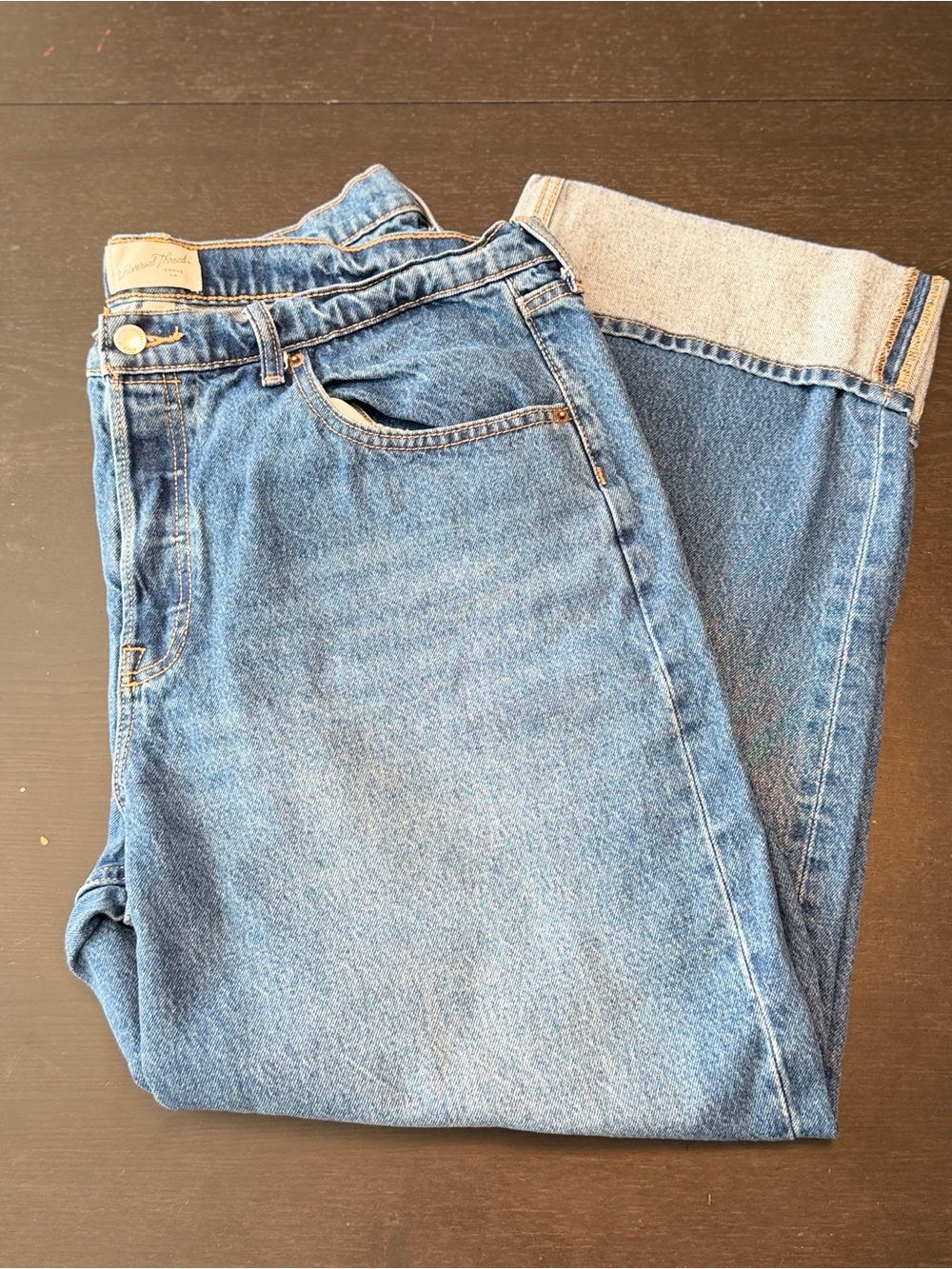 Universal Thread Women’s 16S y2k Mid-Rise 90’s Baggy Wide Leg Cuffed Jeans